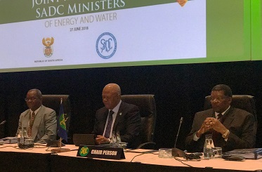 top_table_DES_RI_Minister_water_and_Minister_Energy_cropped